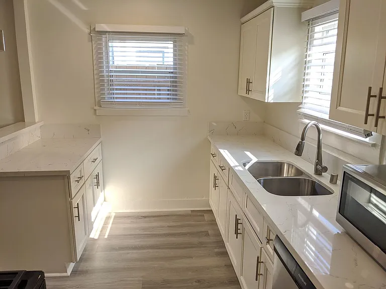 4041 Van Buren Pl — Photo 10