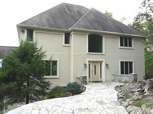244 Sachem Rd, Southbury, CT 06488