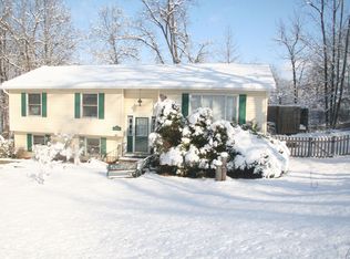 21 Greenhill Rd, Hamburg, NJ 07419