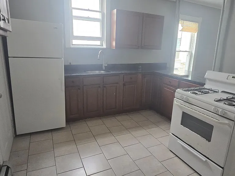 203 Partridge St — Photo 5