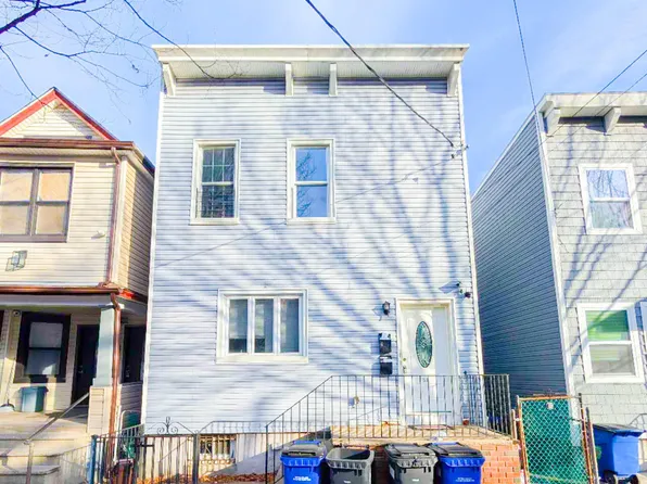 61 Gordon St, Staten Island, NY 10304