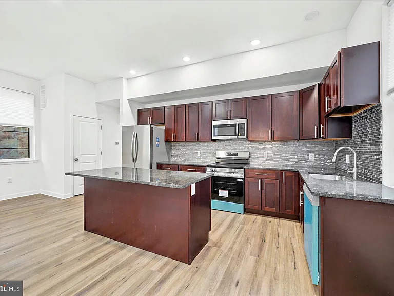 514 Ryers Ave #B — Photo 7