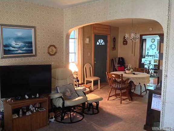 3rd image of 304 Bryant St