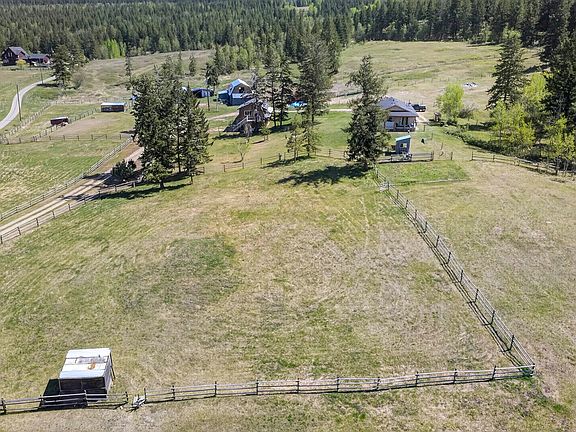 3rd image of 2994 Duck Range Rd