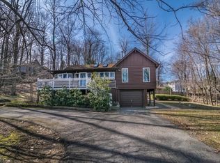 204 Aniwa Rd, Highland Lakes, NJ 07422