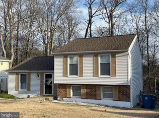7621 Fallswood Way, Lorton, VA 22079
