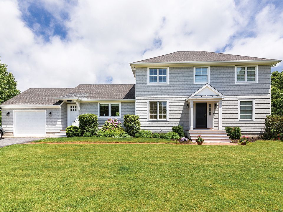 1st image of 10 Fairbanks Ct