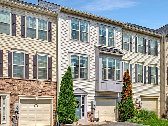 3rd image of 1149 Carinoso Cir
