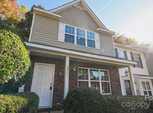 5921 Cougar Ln, Charlotte, NC 28269