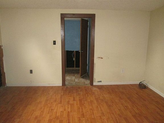 5th image of 154 Georgette St #0