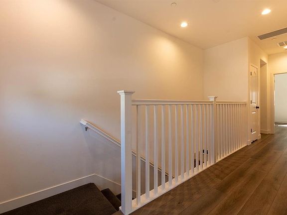 4th image of 7547 Twin Bridges Ln