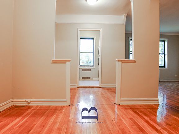 4th image of 2110 Newkirk Ave #3