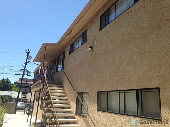 3rd image of 4452 Georgia St