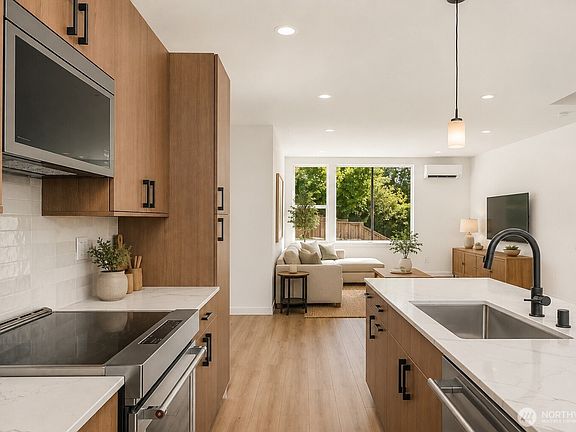 3rd image of 721 15th Avenue #B