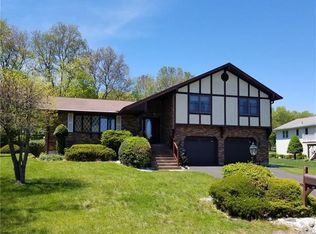 405 Maybrook Rd, Waterbury, CT 06708