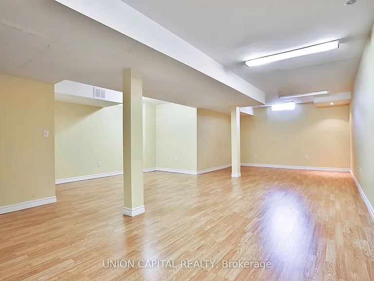 762 Caboto Trl — Photo 20