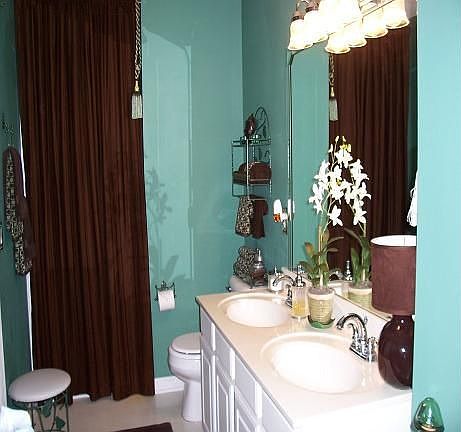 Private Master Bath with Separate Huge Garden Tub & Shower (Double Vanities)