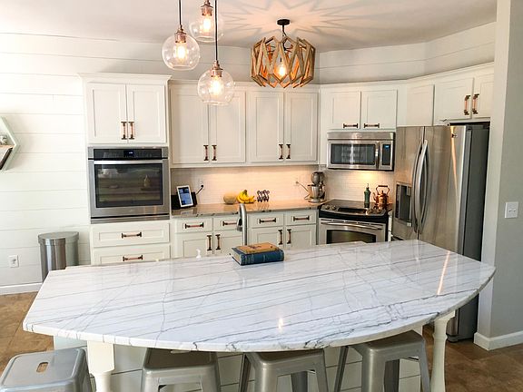 Newly renovated kitchen with new cabinets and stainless stee