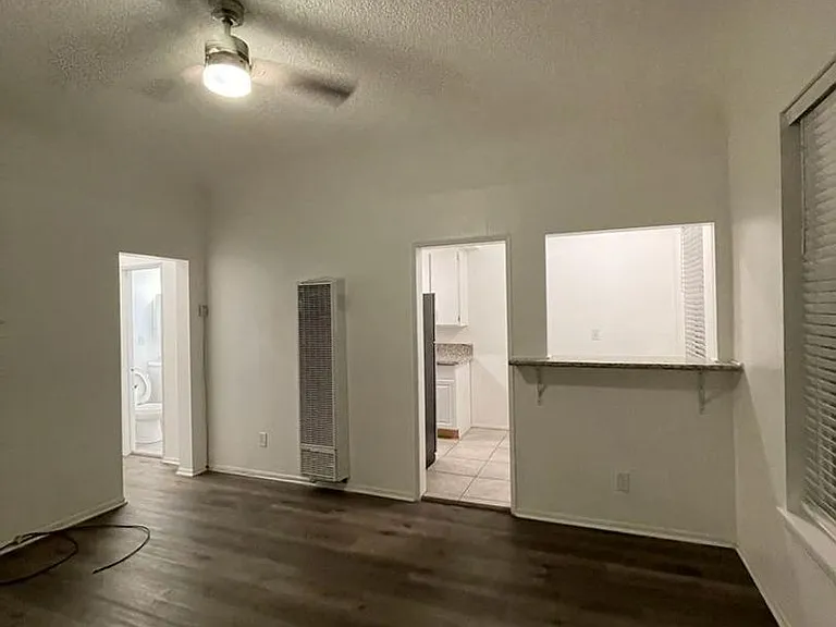 4234 Montclair St — Photo 1