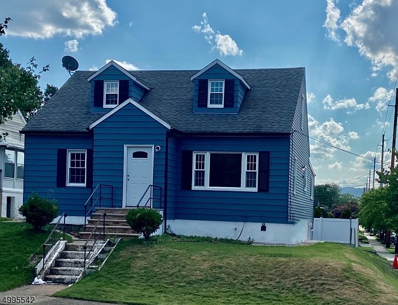 1st image of 136-138 Vernon Ave