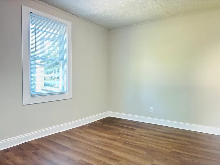 2341 Arden St — Photo 7