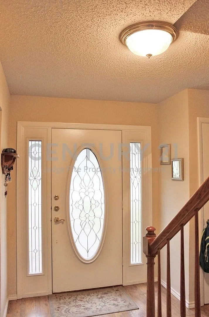 Spectacular 2-Story 4/2/2 in Midlothian For Rent! — Photo 2