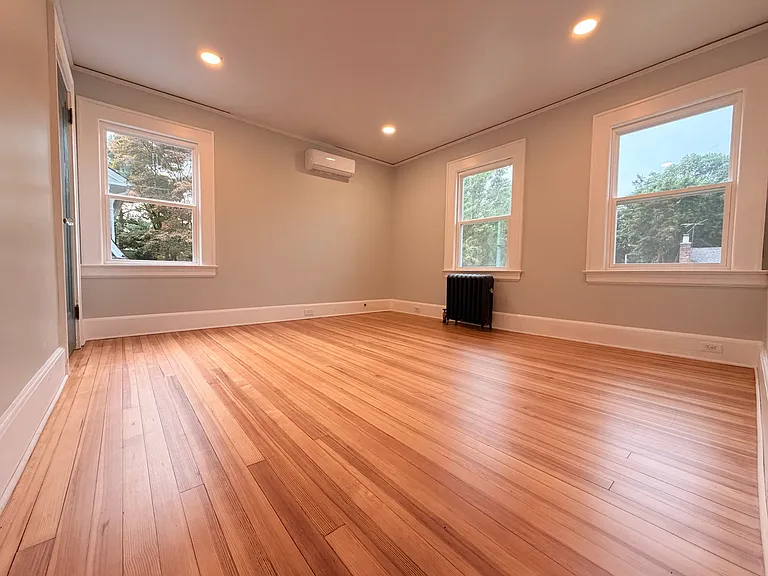 160 Clairmont Ter — Photo 29