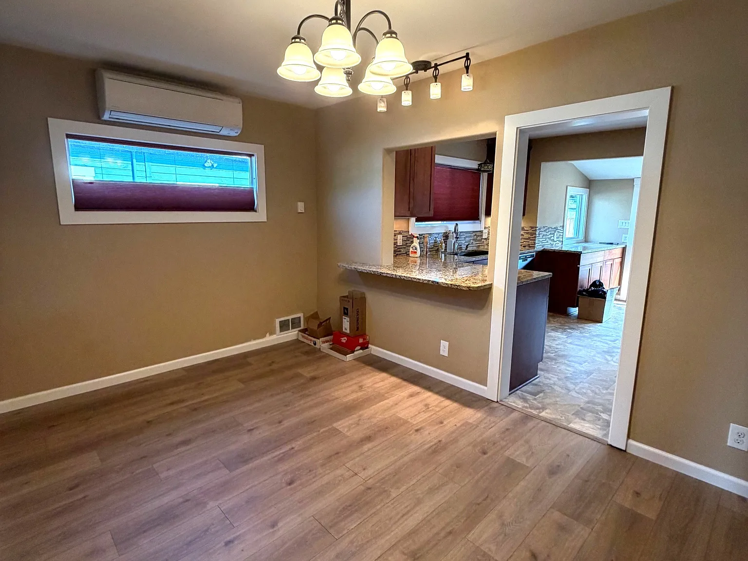 3 bed, 1257 sqft, $2,300 — Photo 4