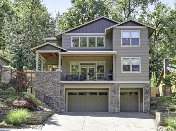 3738 SW Cullen Blvd, Portland, OR 97221