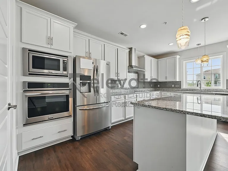 4227 Saunders Tavern Trl #B — Photo 9