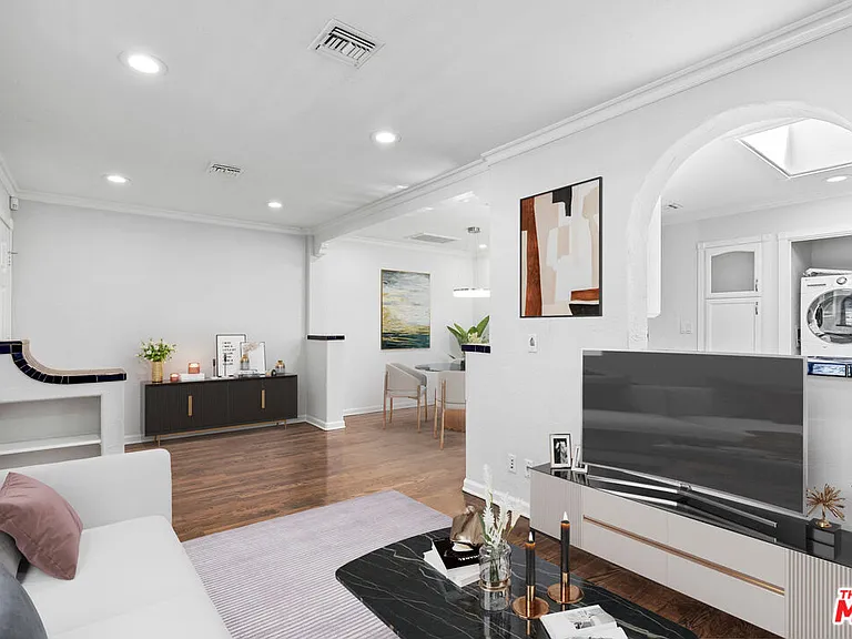 916 N Alfred St #6 — Photo 1