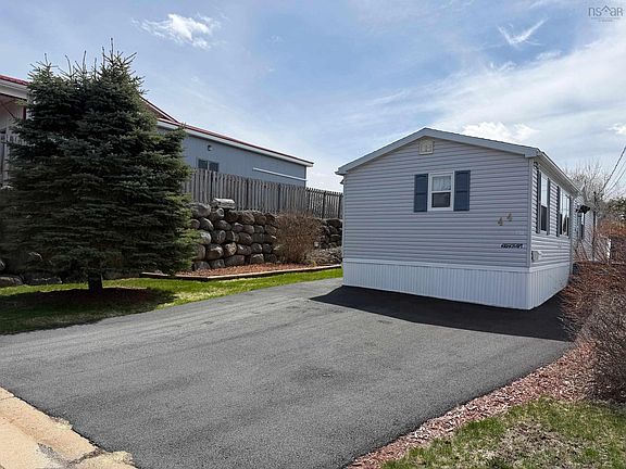 2nd image of 44 Clairmount Ave