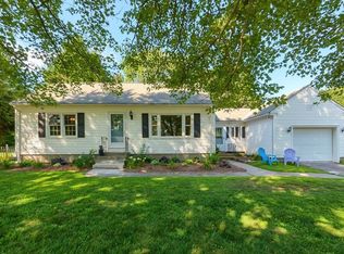 29 Charlton St, Lunenburg, MA 01462