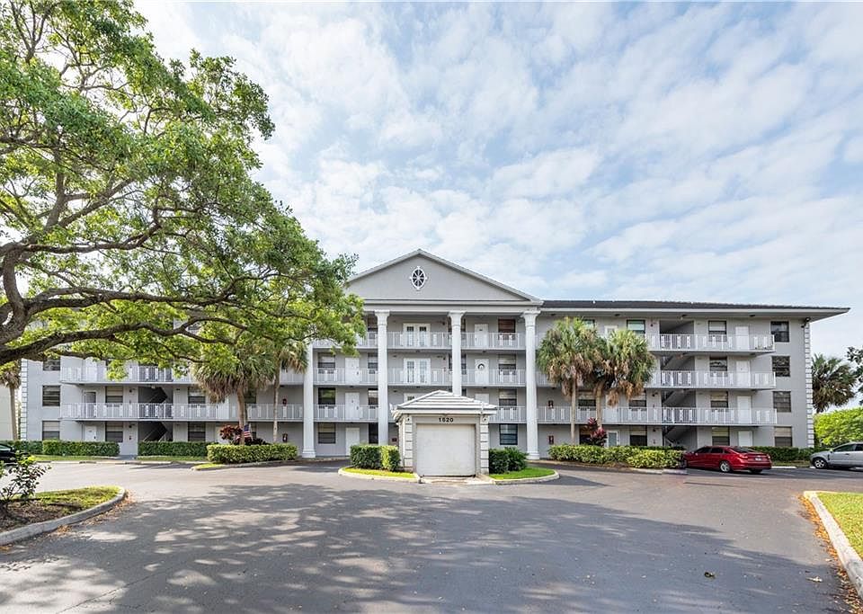 1st image of 1520 Whitehall Dr APT 201