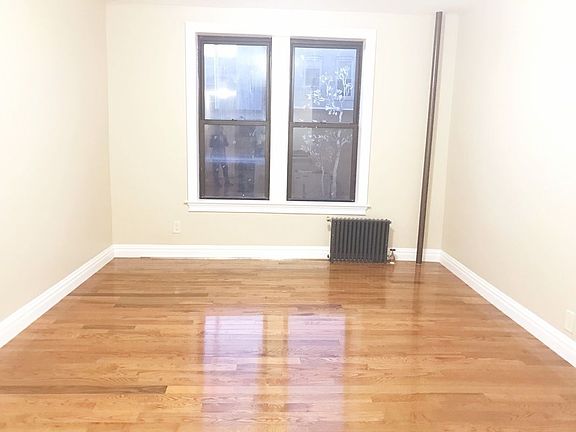2nd image of 2452 44th St APT A3