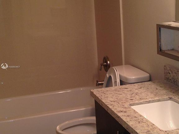 5th image of 520 NW 114th Ave APT 103
