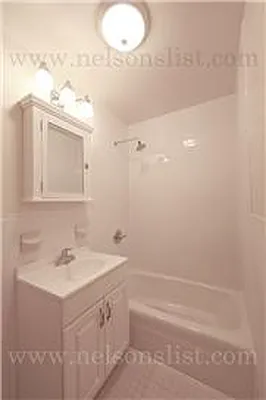 Rented by R New York | media 4