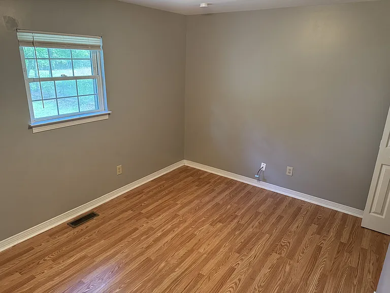 1120 Shady Rest Rd — Photo 6