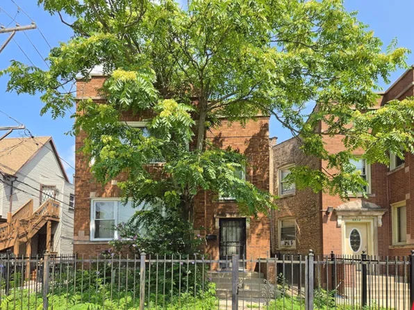 (undisclosed Address), Chicago, IL 60651
