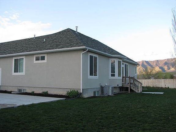 5th image of 5624 N Miller Cir