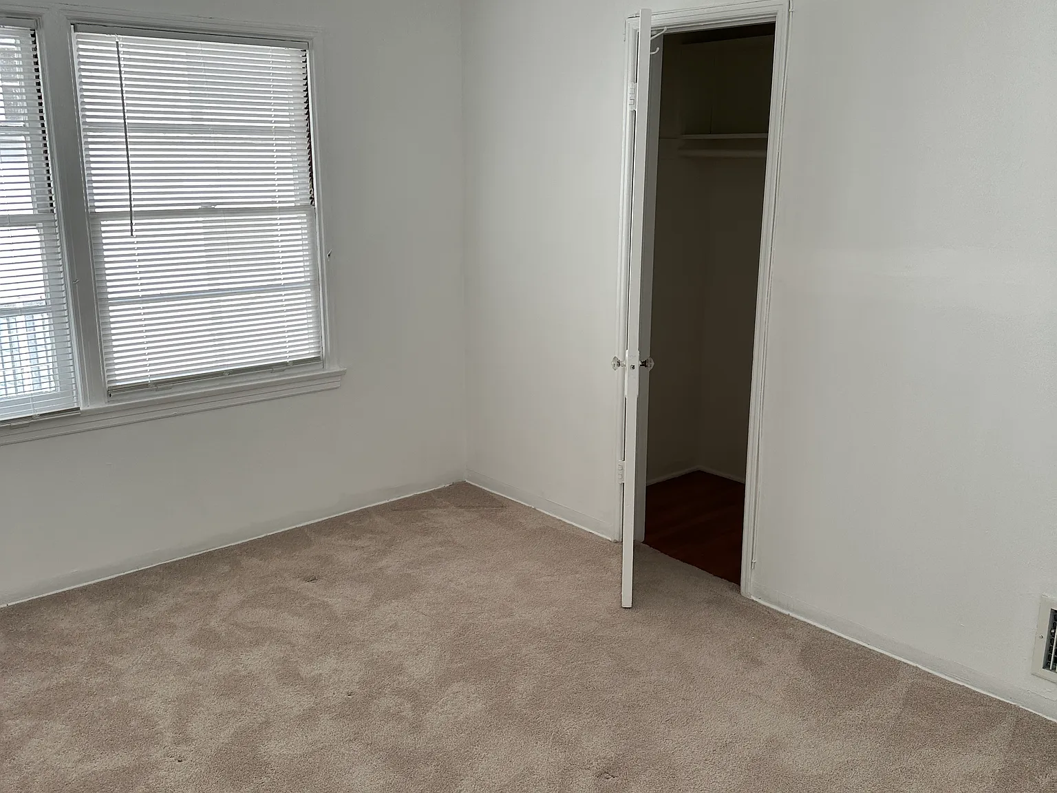 1849 S Beverly Glen Blvd — Photo 3