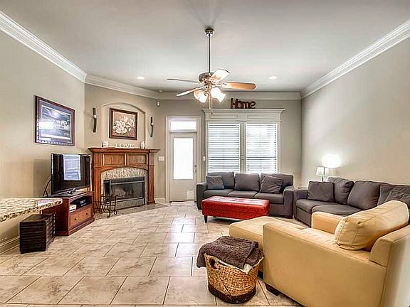 5th image of 612 Toulouse Ct
