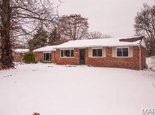 4225 Cornus Dr, Saint Louis, MO 63125