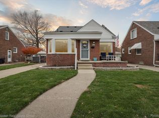 27540 W Chicago St, Livonia, MI 48150