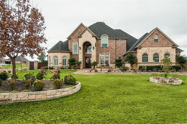 1st image of 5933 Lakeside Dr