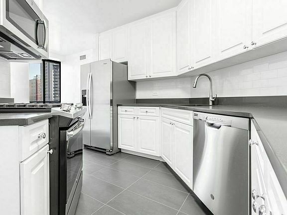 4th image of 245 E 58th St APT 5-D