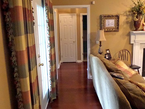 5th image of 323 Palm Island Cir