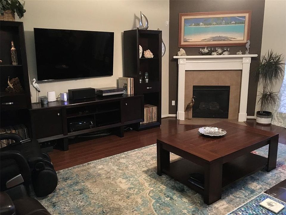 1st image of 412 Senna Ave