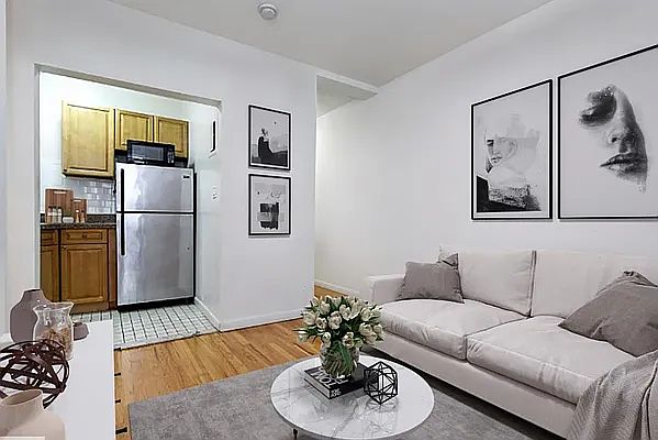 1st image of 320 W 96th St APT 2A