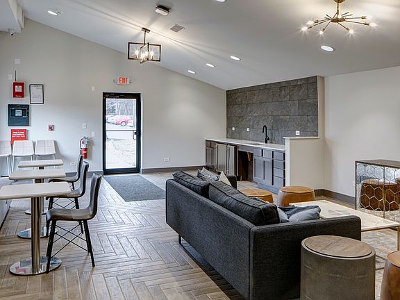 5th image of 1031 Charlela Ln #1013-506